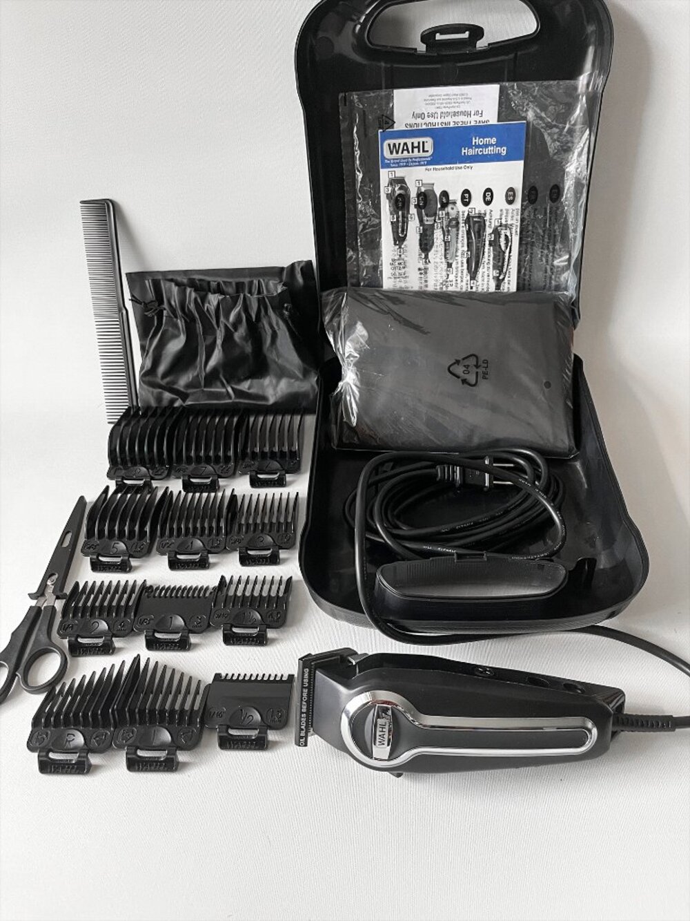 WAHL Elite Pro Home Hair Cutting Kit Complete Set with Case Accessories